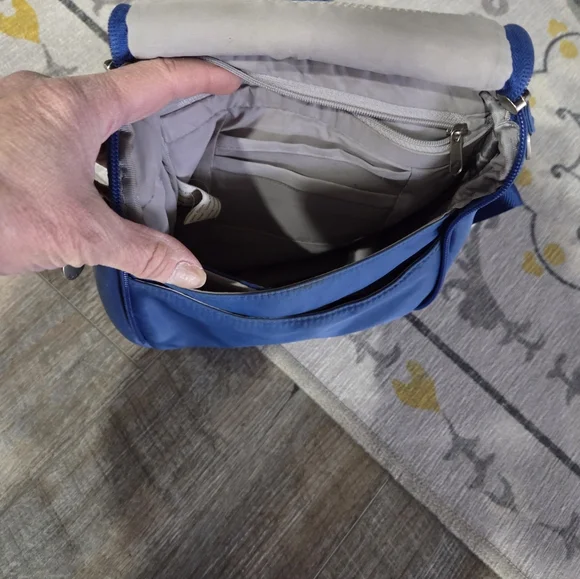 Travelon Royal Blue Crossbody Bag Small - Picture 4 of 8